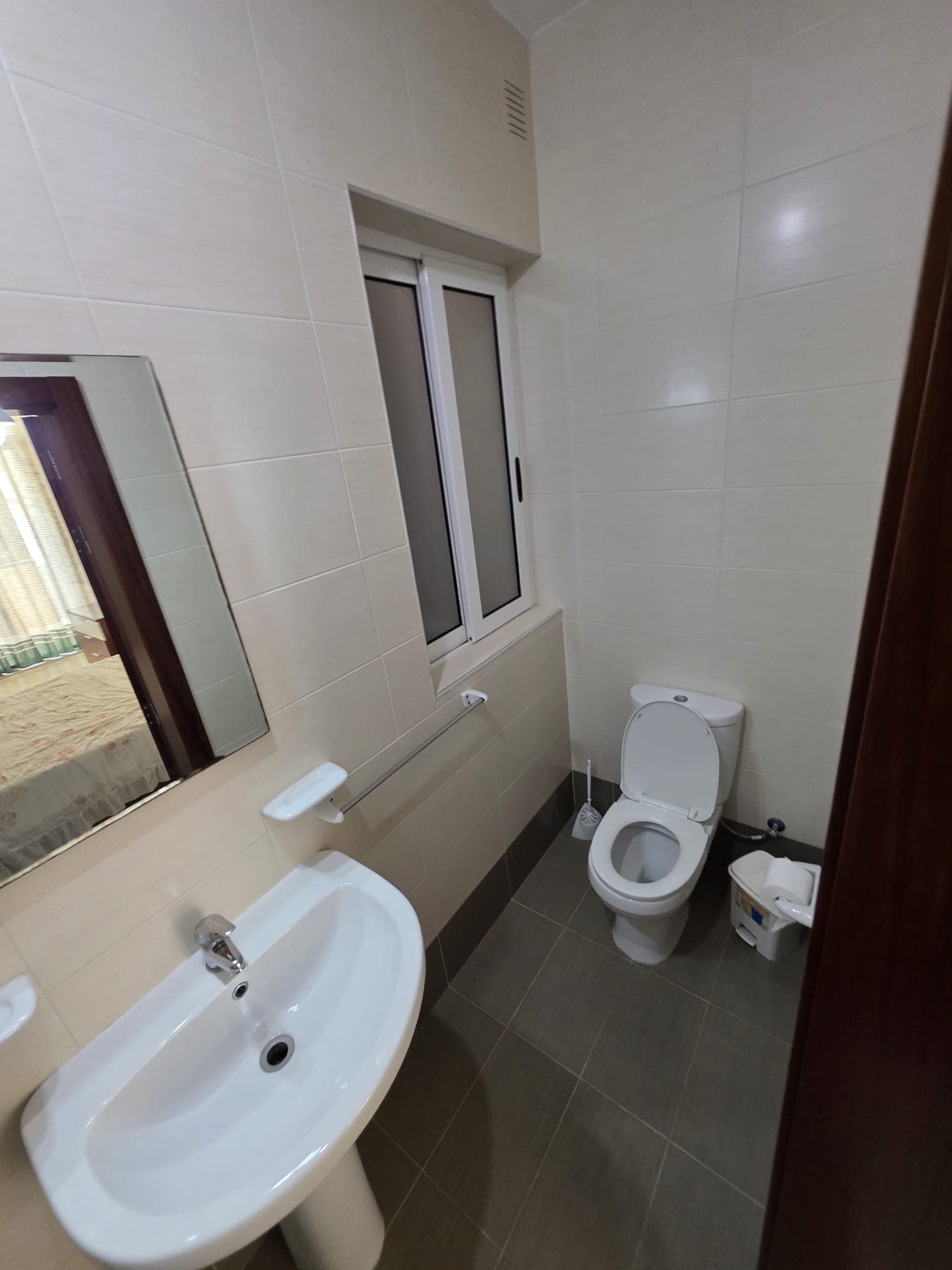 2 bedrooms / 2 bathrooms 5