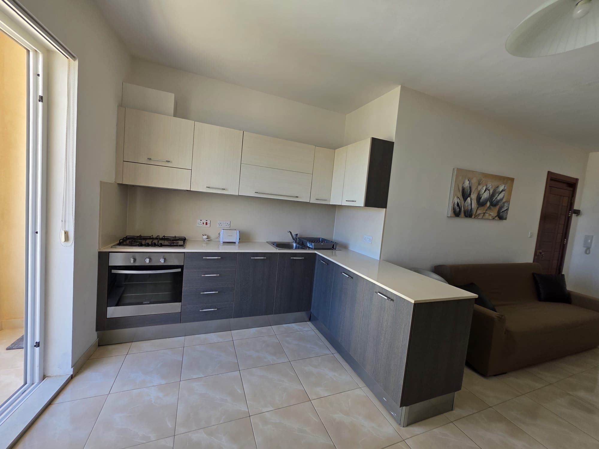 2 bedrooms / 2 bathrooms 6
