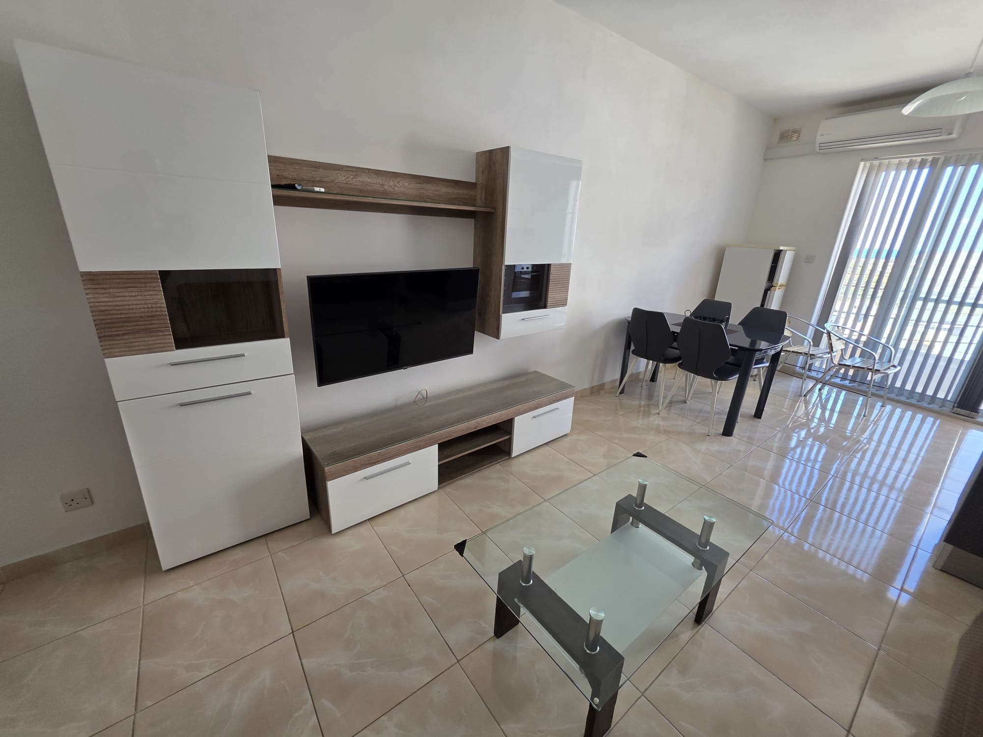 2 bedrooms / 2 bathrooms 10