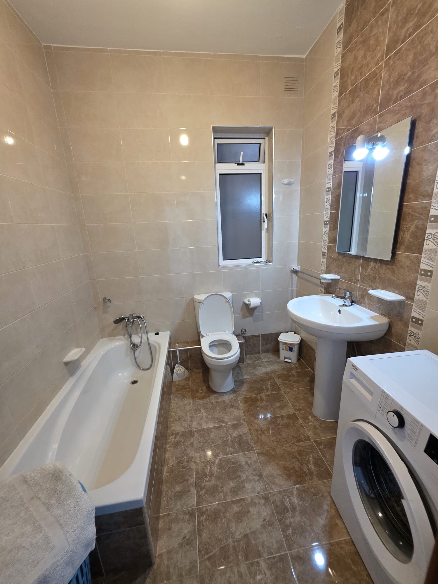 2 bedrooms / 2 bathrooms 13